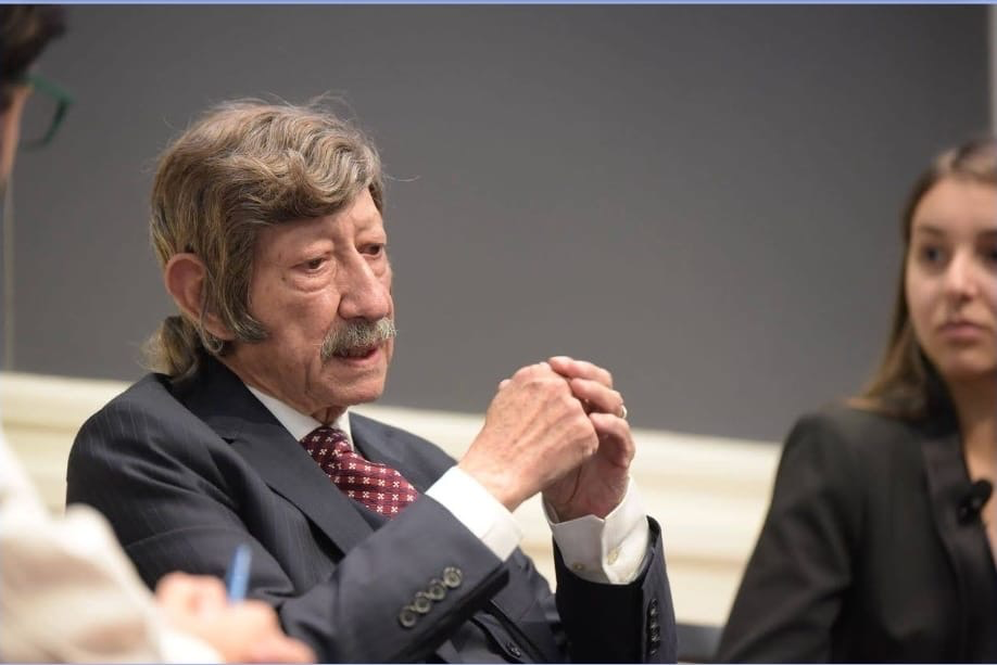 Francisco Alcaraz - Fue invitado a dar una charla en Harvard